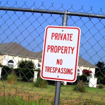 0608_no-trespassing_400x400